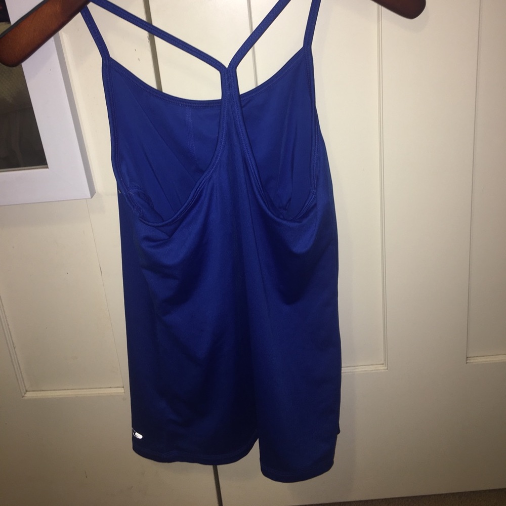 Blue dri fit material work out tank top - Picture 2 of 3